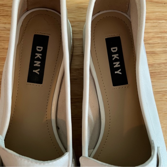 🌺HOST PICKx2🌺 DKNY Creamy White Loafers - Size 6 - Picture 7 of 12